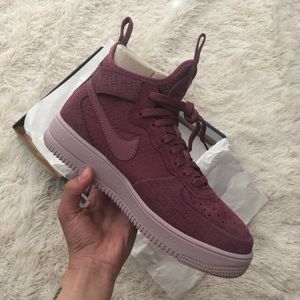 Nike Air Force 1 Ultraforce Mid Force is Female